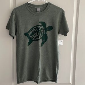 Unisex Gildan Seaworld Humor Turtle T-shirt  size small New with tags